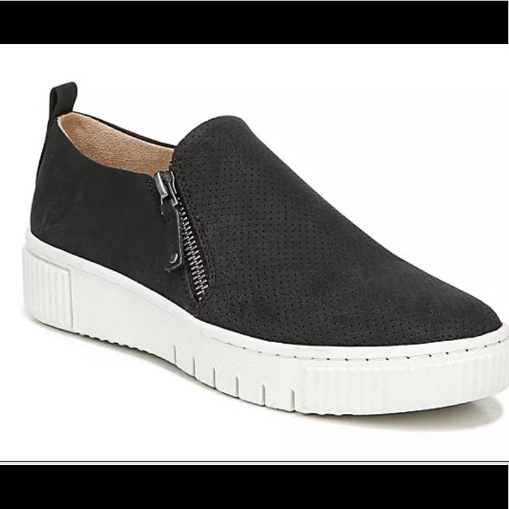 Naturalized soul slip on sneaker